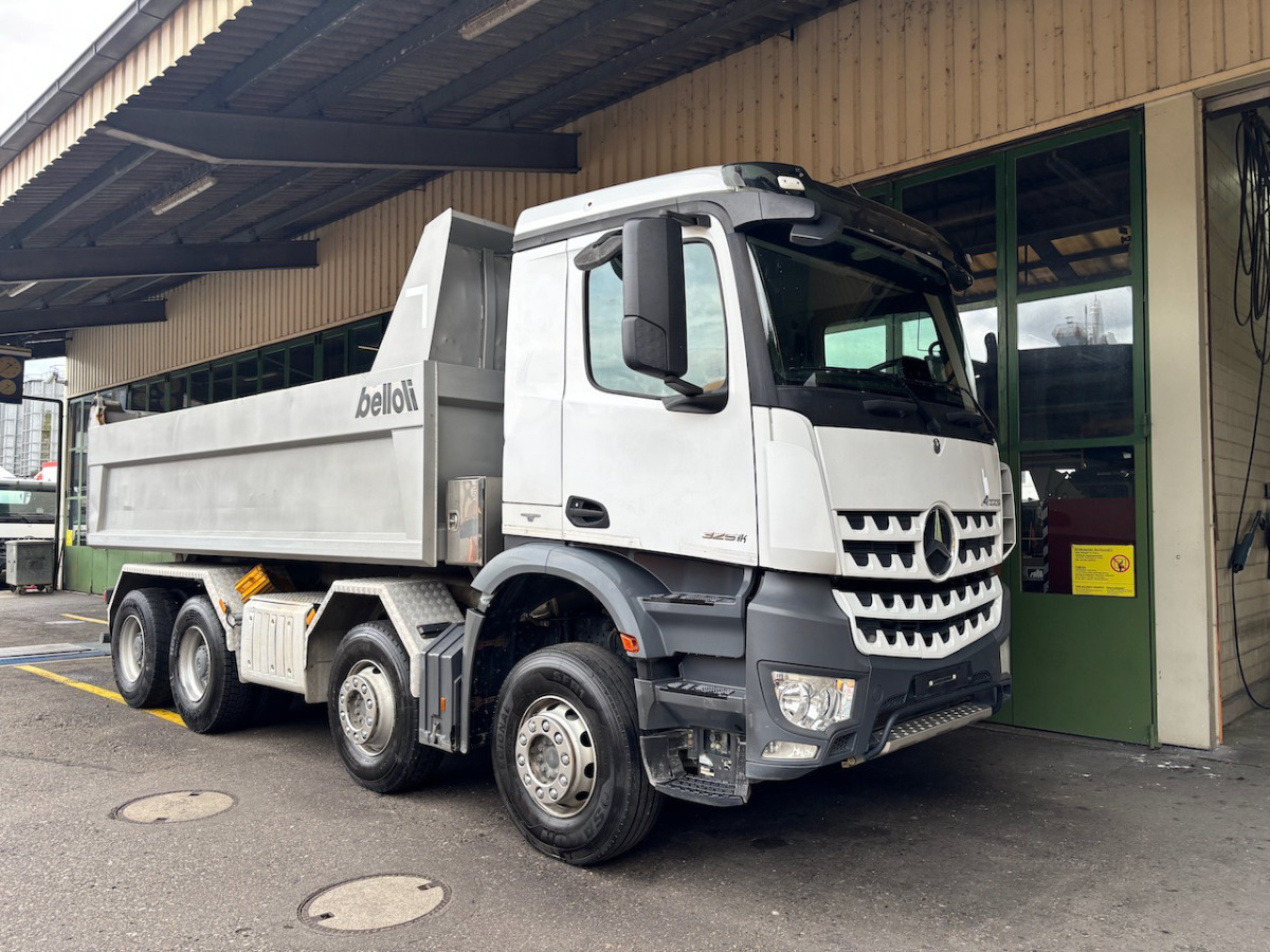 MERCEDES Arocs 3251 - Volquete camión: foto 1 MERCEDES Arocs 3251 - Volquete camión: foto 1