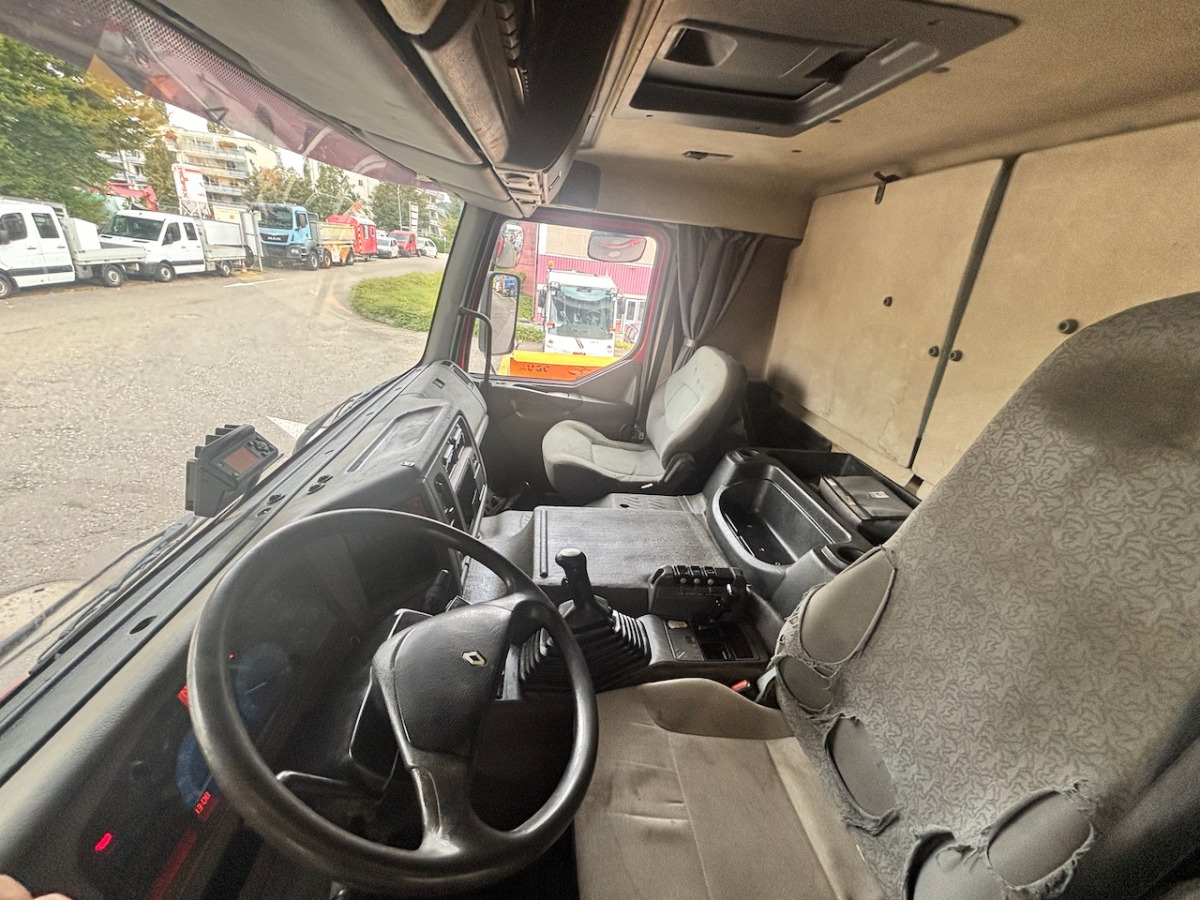 RENAULT Kerax 420DCI 4x4 - Volquete camión: foto 4 RENAULT Kerax 420DCI 4x4 - Volquete camión: foto 4