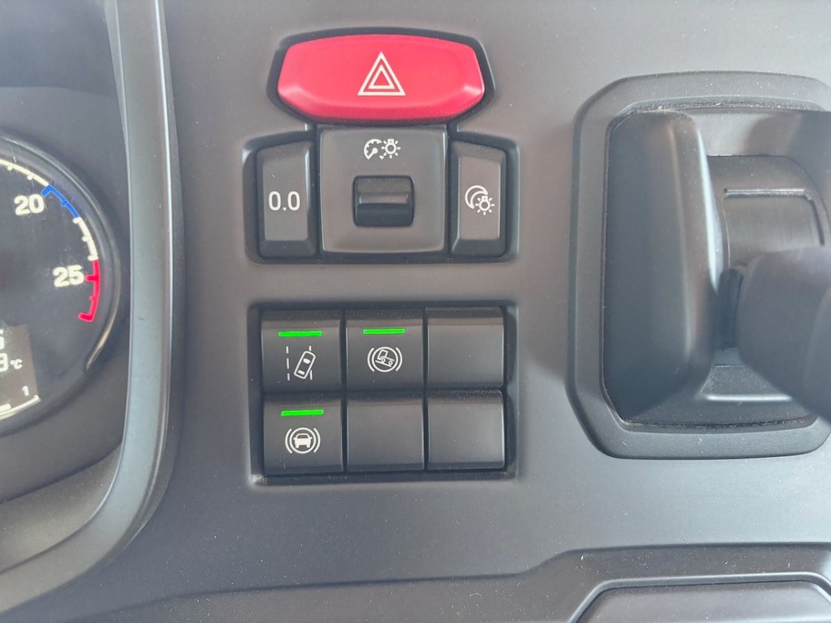 Portacontenedor de cadenas camión SCANIA G360: foto 9