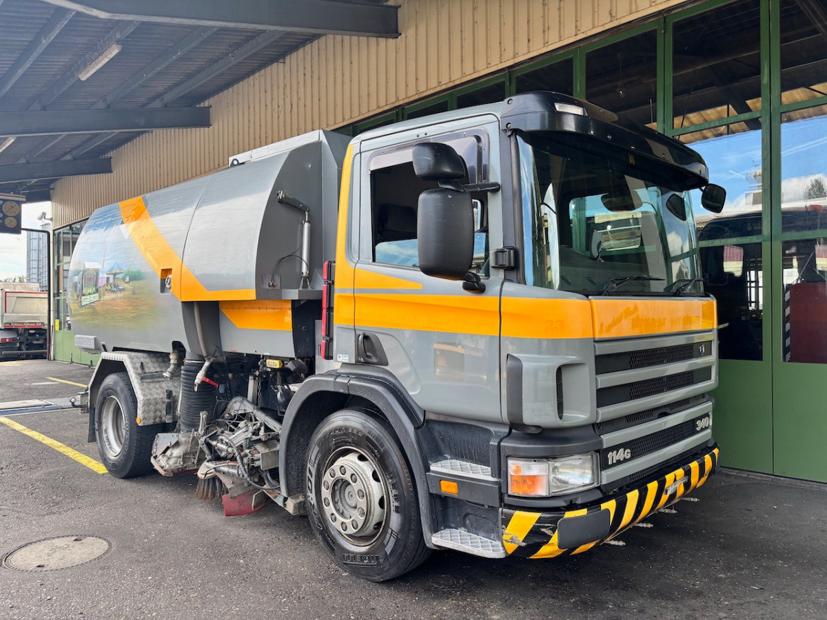 SCANIA P114 GB - Barredora vial: foto 1 SCANIA P114 GB - Barredora vial: foto 1