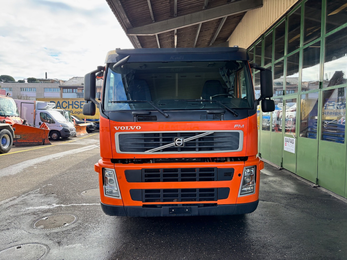 VOLVO FM 400 - Portacontenedor de cadenas camión: foto 3 VOLVO FM 400 - Portacontenedor de cadenas camión: foto 3