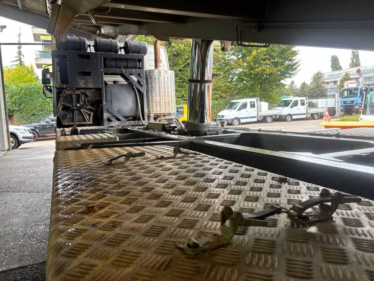 Volquete camión VOLVO FMX-540 10x4R: foto 15