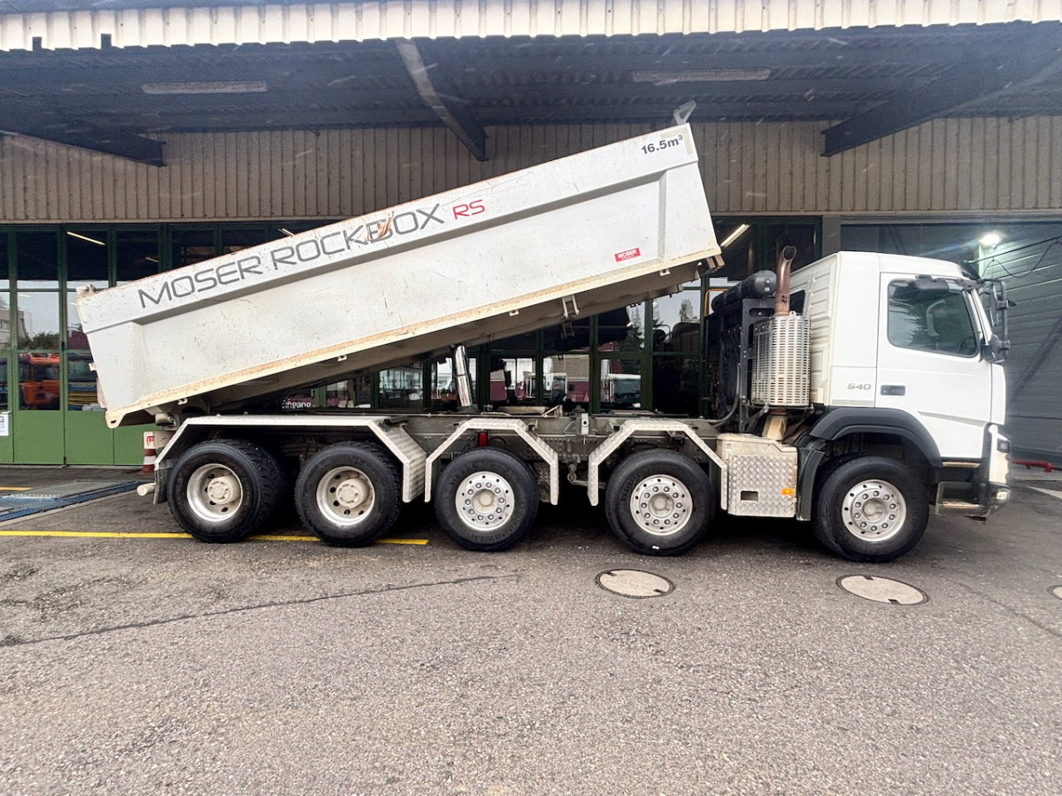 Volquete camión VOLVO FMX-540 10x4R: foto 13