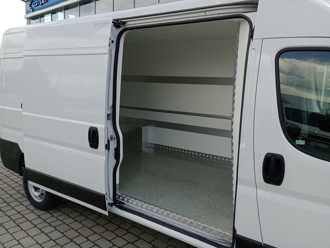 Fiat Ducato 140 L3H2 Kühlkasten - Frigorífico furgoneta: foto 4 Fiat Ducato 140 L3H2 Kühlkasten - Frigorífico furgoneta: foto 4