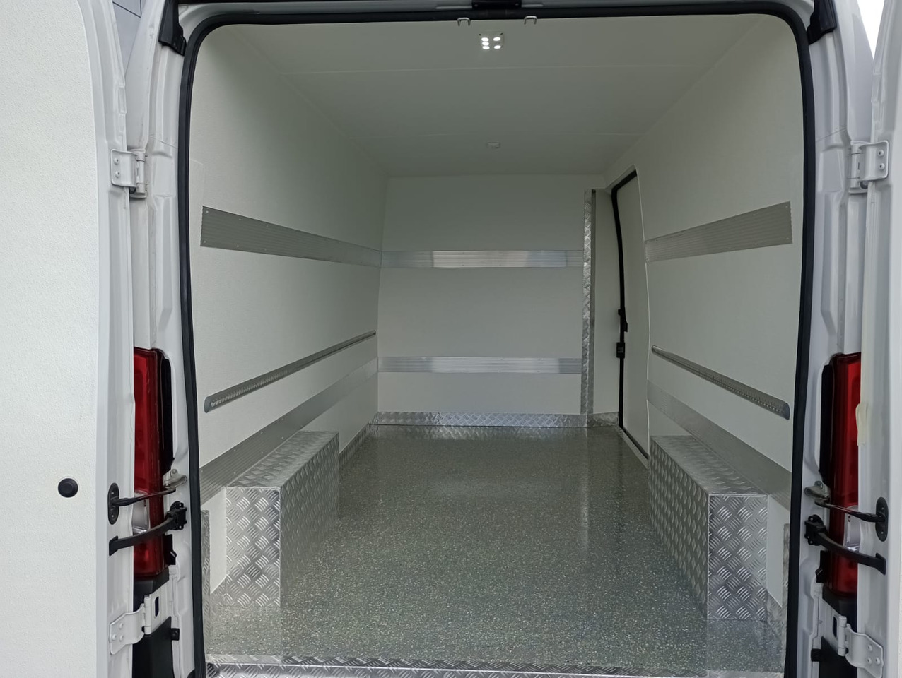 Fiat Ducato 140 L3H2 Kühlkasten - Frigorífico furgoneta: foto 1 Fiat Ducato 140 L3H2 Kühlkasten - Frigorífico furgoneta: foto 1