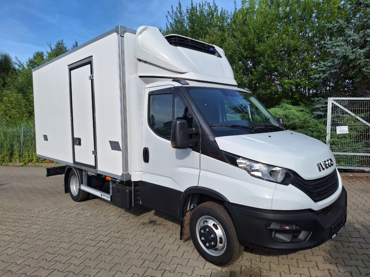 Iveco Daily 70C18 Kühlkoffer LBW BÃR - Frigorífico furgoneta: foto 1 Iveco Daily 70C18 Kühlkoffer LBW BÃR - Frigorífico furgoneta: foto 1