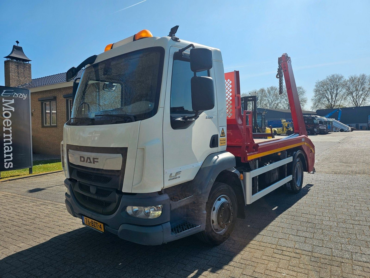 DAF LF 220 Euro Absetzkipper - Volquete camión: foto 3 DAF LF 220 Euro Absetzkipper - Volquete camión: foto 3