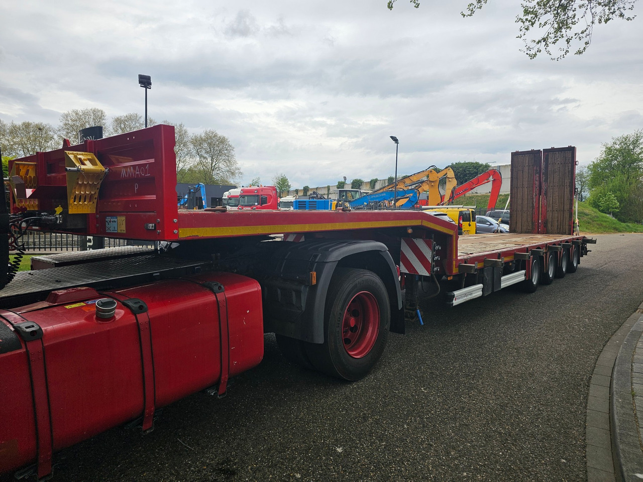 Kässbohrer LB4E With Hydraulic Flip Ramps - Góndola rebajadas semirremolque: foto 5 Kässbohrer LB4E With Hydraulic Flip Ramps - Góndola rebajadas semirremolque: foto 5