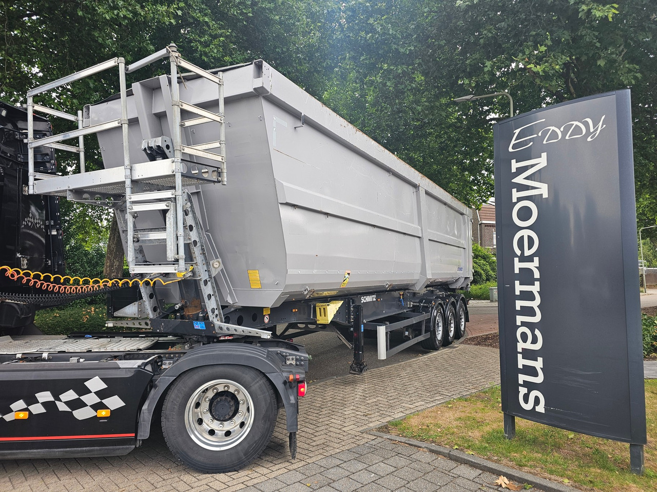 Schmitz SGF-S3 Scraptipper 55 M3 - Volquete semirremolque: foto 1 Schmitz SGF-S3 Scraptipper 55 M3 - Volquete semirremolque: foto 1