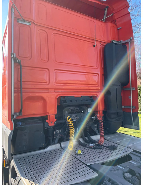 DAF XF 440 XF440 Daf Nieuwe tachograaf “”””””” Hand geschakeld - Cabeza tractora: foto 4 DAF XF 440 XF440 Daf Nieuwe tachograaf “”””””” Hand geschakeld - Cabeza tractora: foto 4