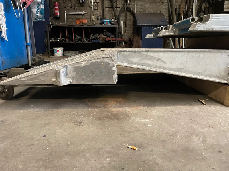 Kässbohrer Oprijplaaten - Góndola rebajadas semirremolque: foto 5 Kässbohrer Oprijplaaten - Góndola rebajadas semirremolque: foto 5