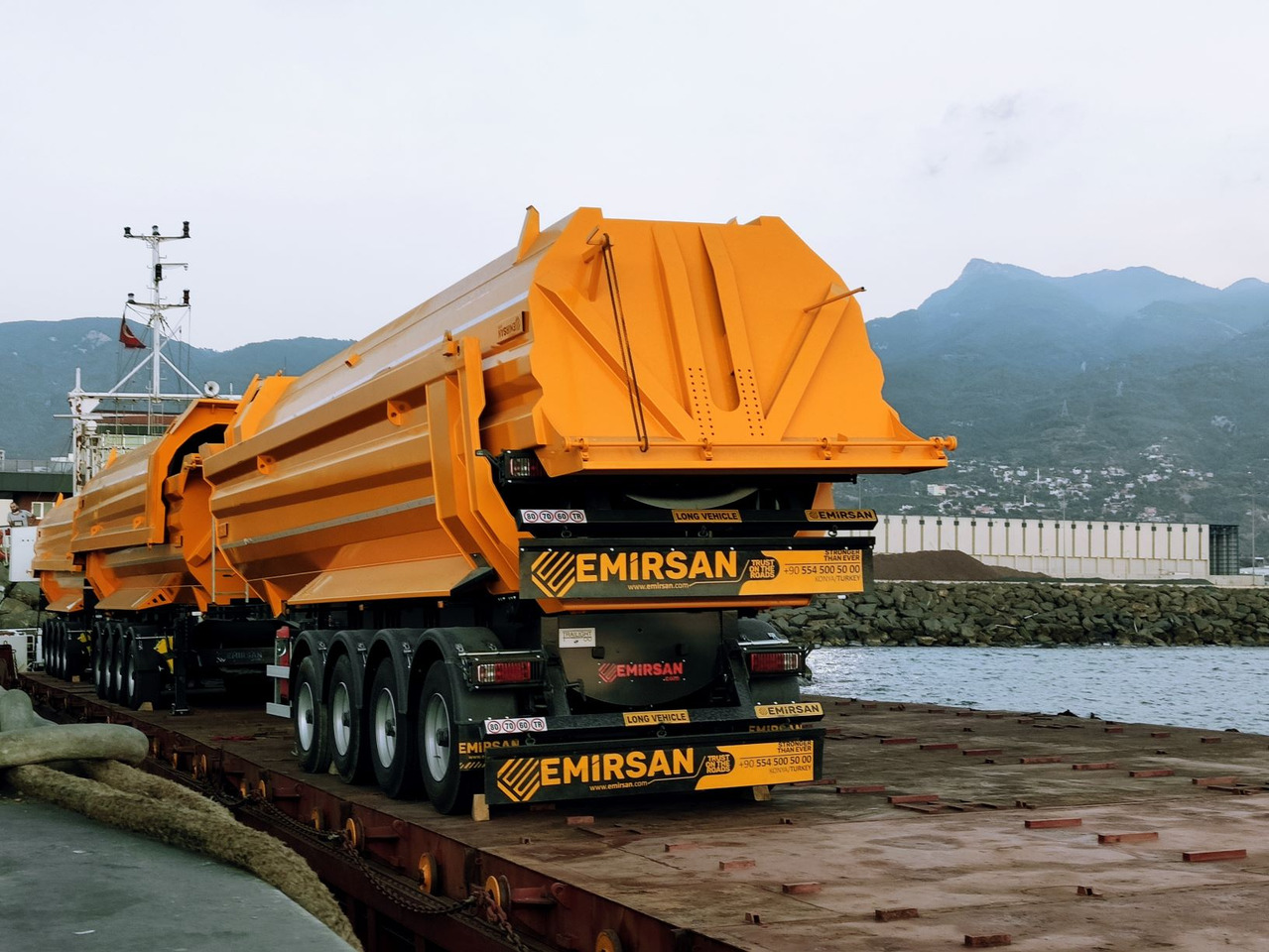 EMIRSAN 4 AXLE HEAVY DUTY TIPPER - Volquete semirremolque: foto 5 EMIRSAN 4 AXLE HEAVY DUTY TIPPER - Volquete semirremolque: foto 5