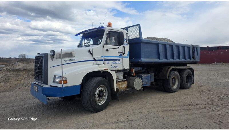 Volvo NL10 - Volquete camión: foto 1 Volvo NL10 - Volquete camión: foto 1