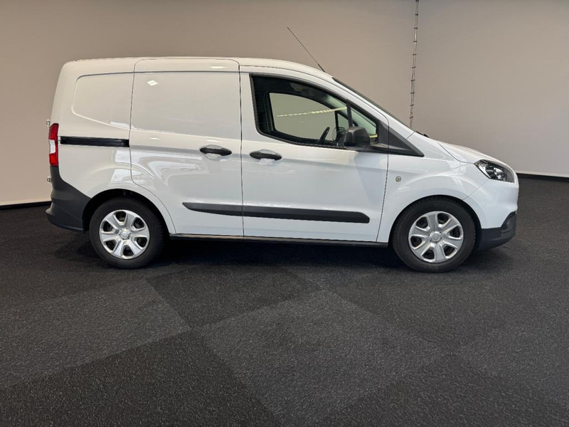 Ford Transit Courier 15 TDCI - Furgoneta pequeña: foto 4 Ford Transit Courier 15 TDCI - Furgoneta pequeña: foto 4