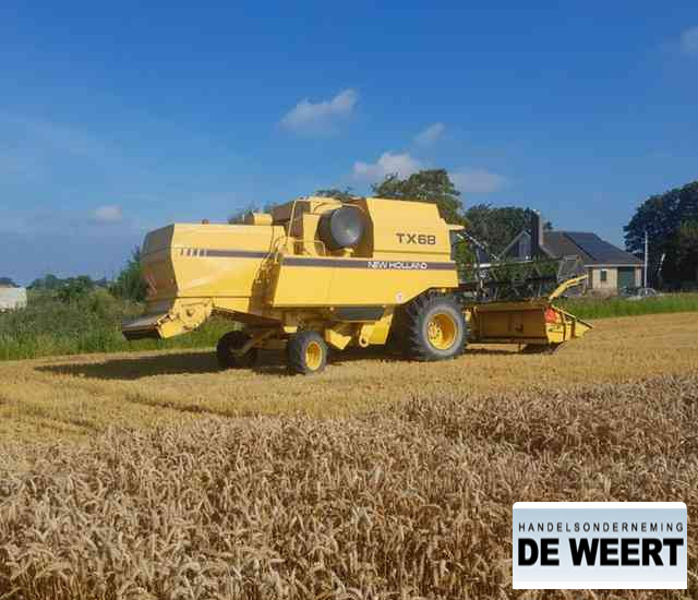 New Holland TX 68 , tx 68 - Cosechadora de granos: foto 2 New Holland TX 68 , tx 68 - Cosechadora de granos: foto 2