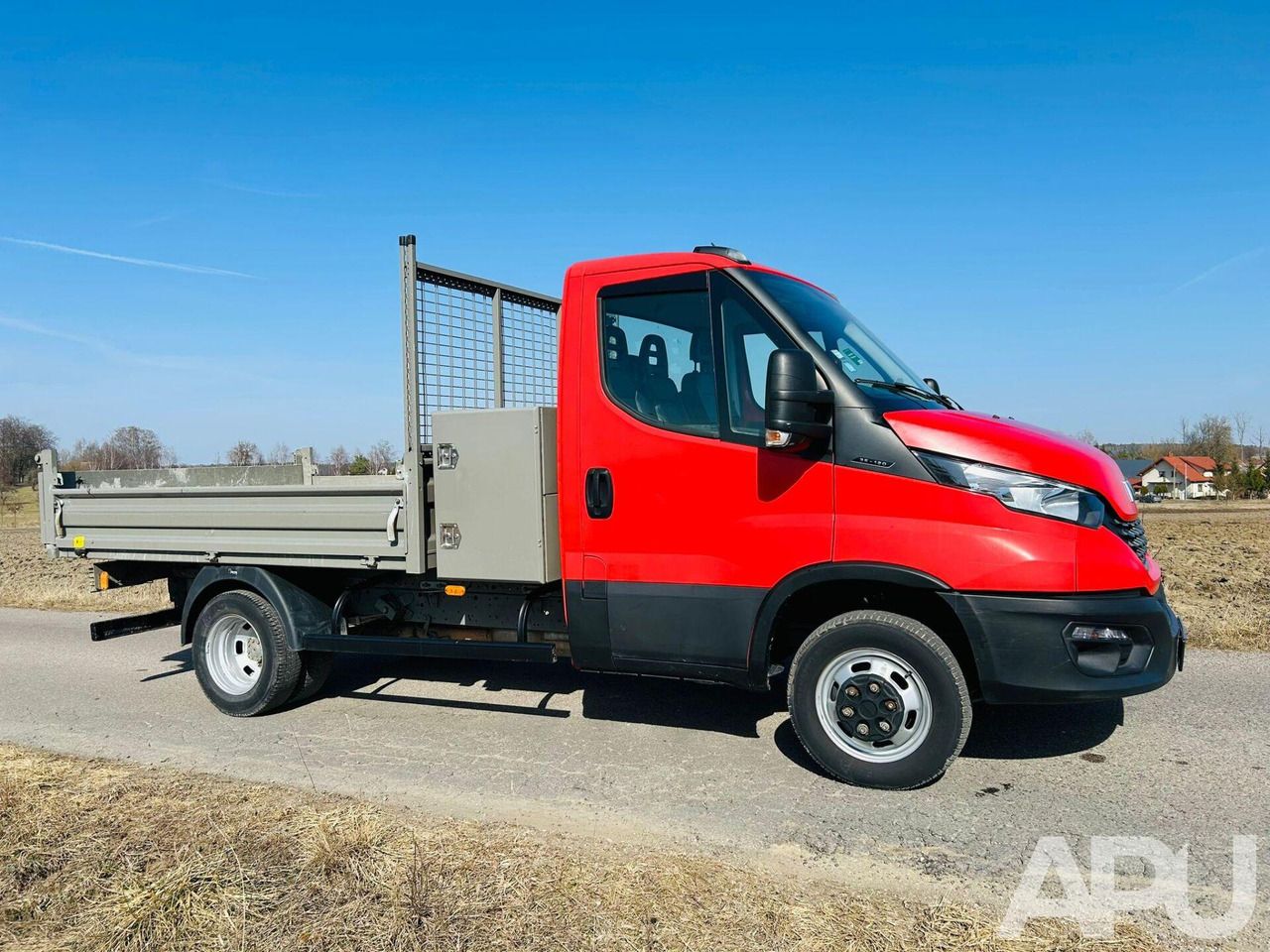 IVECO WYWROTKA 35C120 - Volquete furgoneta: foto 5 IVECO WYWROTKA 35C120 - Volquete furgoneta: foto 5