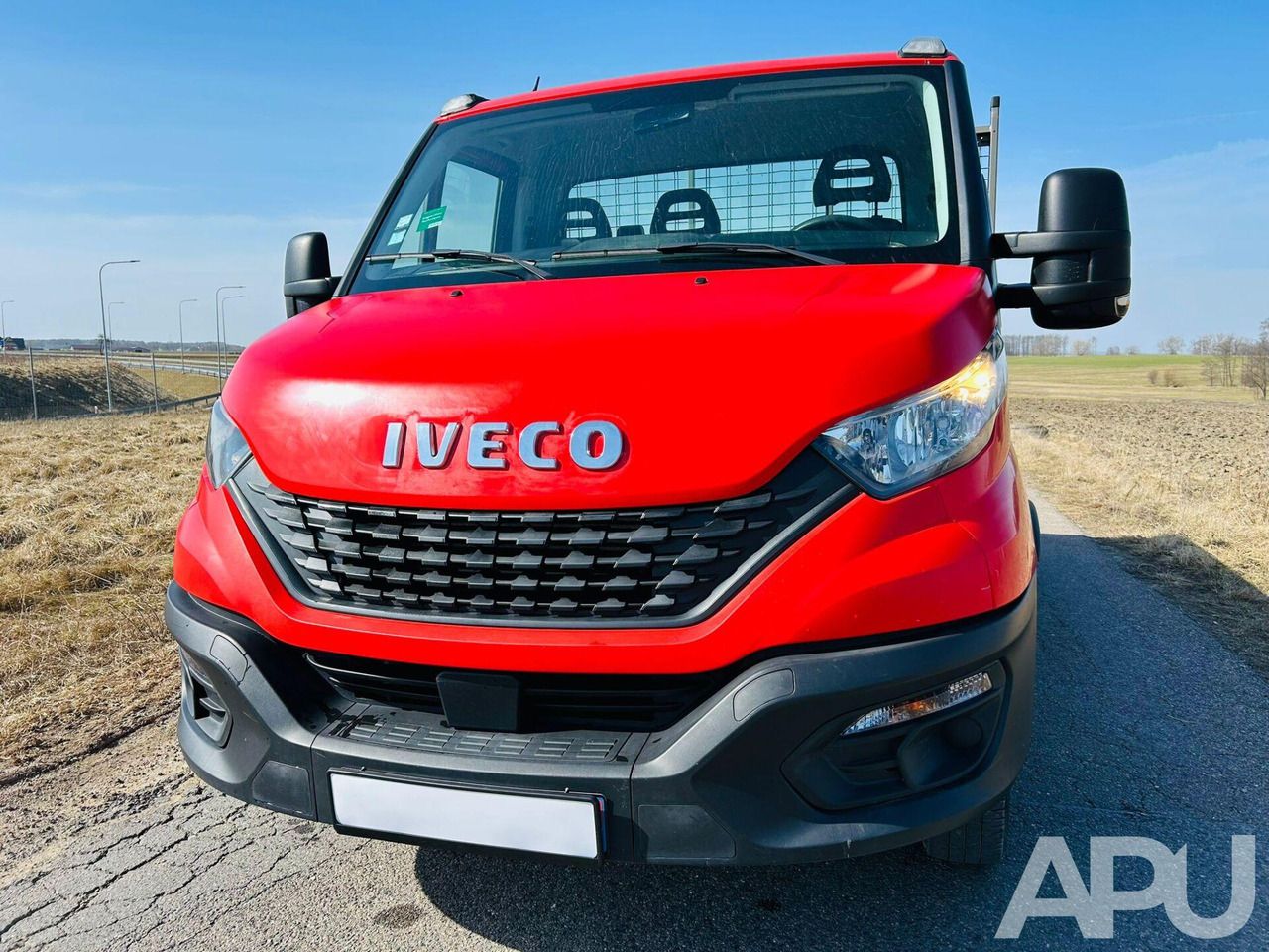 IVECO WYWROTKA 35C120 - Volquete furgoneta: foto 2 IVECO WYWROTKA 35C120 - Volquete furgoneta: foto 2