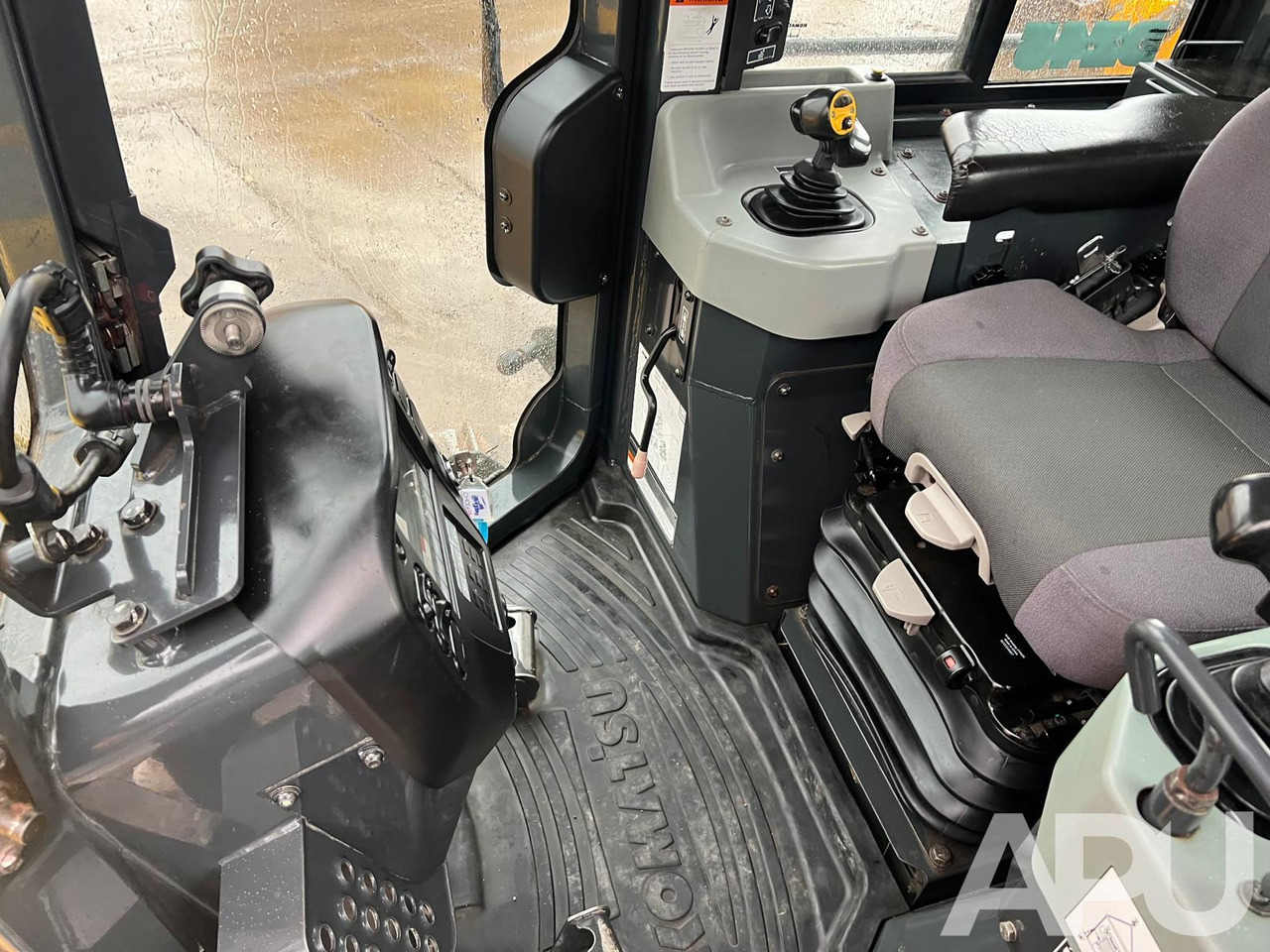 Bulldozer Spycharka KOMATSU D51PXi-24: foto 19 Bulldozer Spycharka KOMATSU D51PXi-24: foto 19