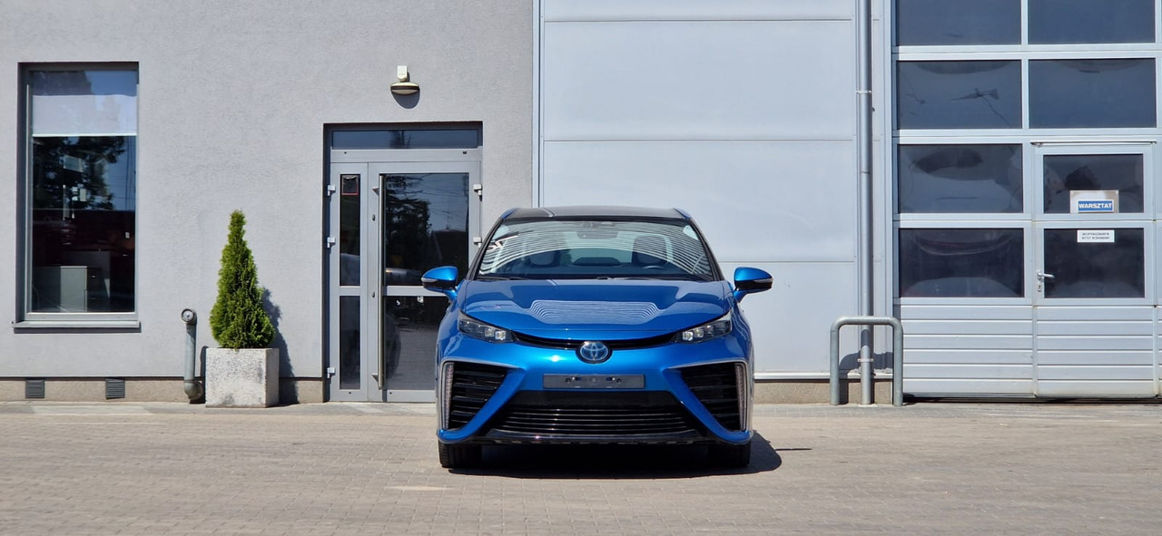 Toyota Mirai - Sedan: foto 4 Toyota Mirai - Sedan: foto 4
