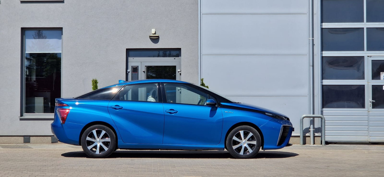 Toyota Mirai - Sedan: foto 3 Toyota Mirai - Sedan: foto 3
