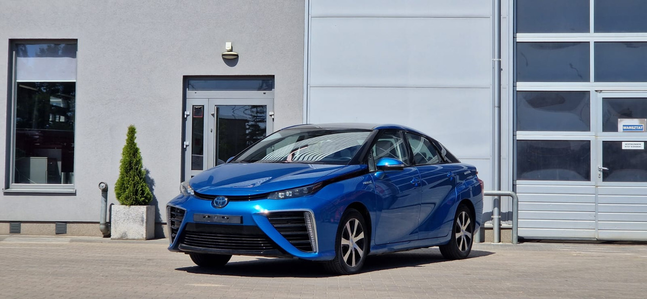 Toyota Mirai - Sedan: foto 1 Toyota Mirai - Sedan: foto 1