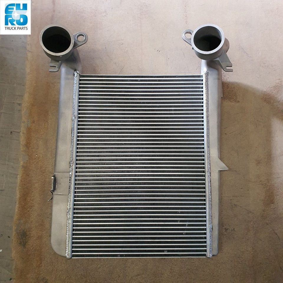DAF CF 85 INTERCOOLER 1371318R + €50 Statiegeld - Intercooler para Camión: foto 1 DAF CF 85 INTERCOOLER 1371318R + €50 Statiegeld - Intercooler para Camión: foto 1