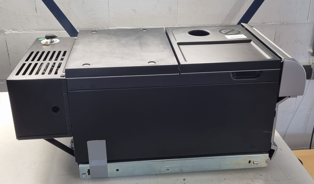 FRIGIDER DAF XF EURO 6 KOELBOX 40 LTR 2133309 - Cabina e interior para Camión: foto 5 FRIGIDER DAF XF EURO 6 KOELBOX 40 LTR 2133309 - Cabina e interior para Camión: foto 5