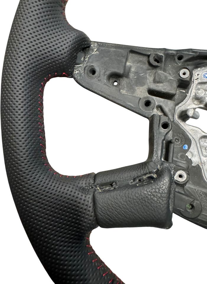 SCANIA NGS L, P, G, R, S STUURWIEL ROND ZONDER KNOPPEN GEREVISEERD + STATIEGELD 2084475REC1 - Volante para Camión: foto 2 SCANIA NGS L, P, G, R, S STUURWIEL ROND ZONDER KNOPPEN GEREVISEERD + STATIEGELD 2084475REC1 - Volante para Camión: foto 2