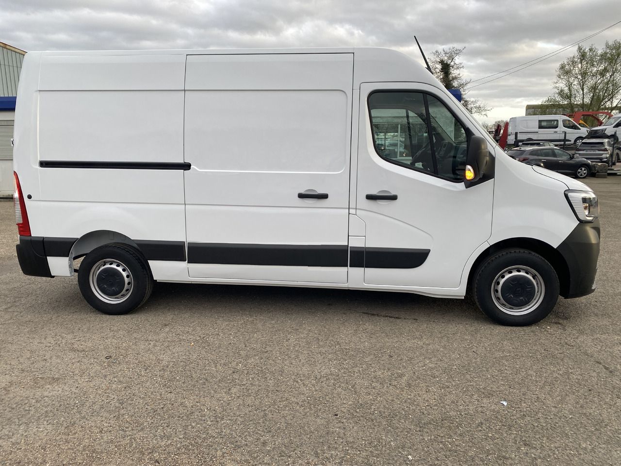 RENAULT MASTER FOURGON DEMENAGEMENT - Furgón: foto 2 RENAULT MASTER FOURGON DEMENAGEMENT - Furgón: foto 2