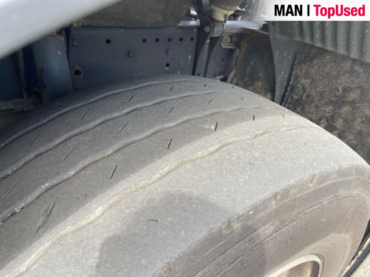MAN TGX 26.470 6x2/2 BL SA - Cabeza tractora: foto 2 MAN TGX 26.470 6x2/2 BL SA - Cabeza tractora: foto 2