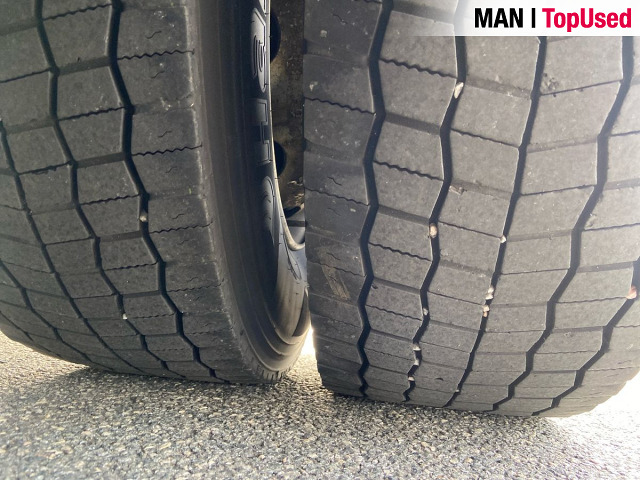 MAN TGX 26.470 6x2/2 BL SA "Retarder / 700 l Tank" - Cabeza tractora: foto 3 MAN TGX 26.470 6x2/2 BL SA "Retarder / 700 l Tank" - Cabeza tractora: foto 3