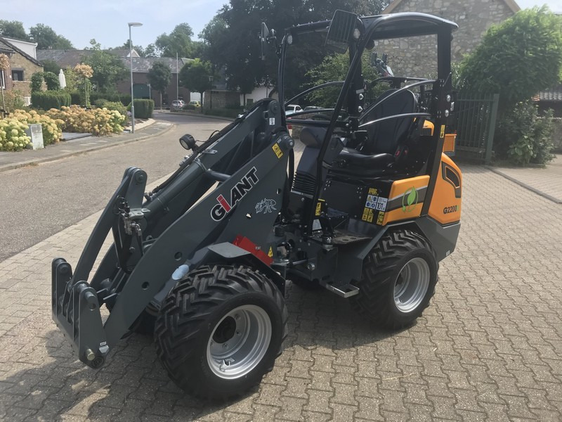 Giant G2200E - Cargadora articulada: foto 3 Giant G2200E - Cargadora articulada: foto 3