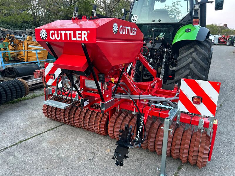 Guttler Greenmaster 300 - Maquinaria de siembra: foto 1 Guttler Greenmaster 300 - Maquinaria de siembra: foto 1