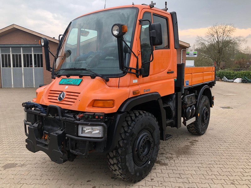 Mercedes-Benz Unimog U400 - Camión caja abierta, Vehículo municipal: foto 1 Mercedes-Benz Unimog U400 - Camión caja abierta, Vehículo municipal: foto 1