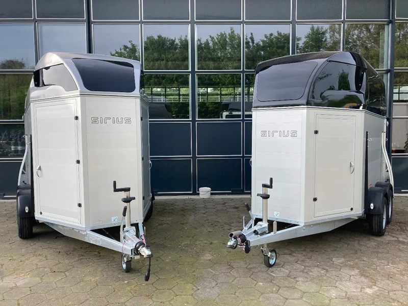 Sirius Voorraad / show modellen Sirius S45 S75 S77 S80 - Remolque para caballos: foto 1 Sirius Voorraad / show modellen Sirius S45 S75 S77 S80 - Remolque para caballos: foto 1
