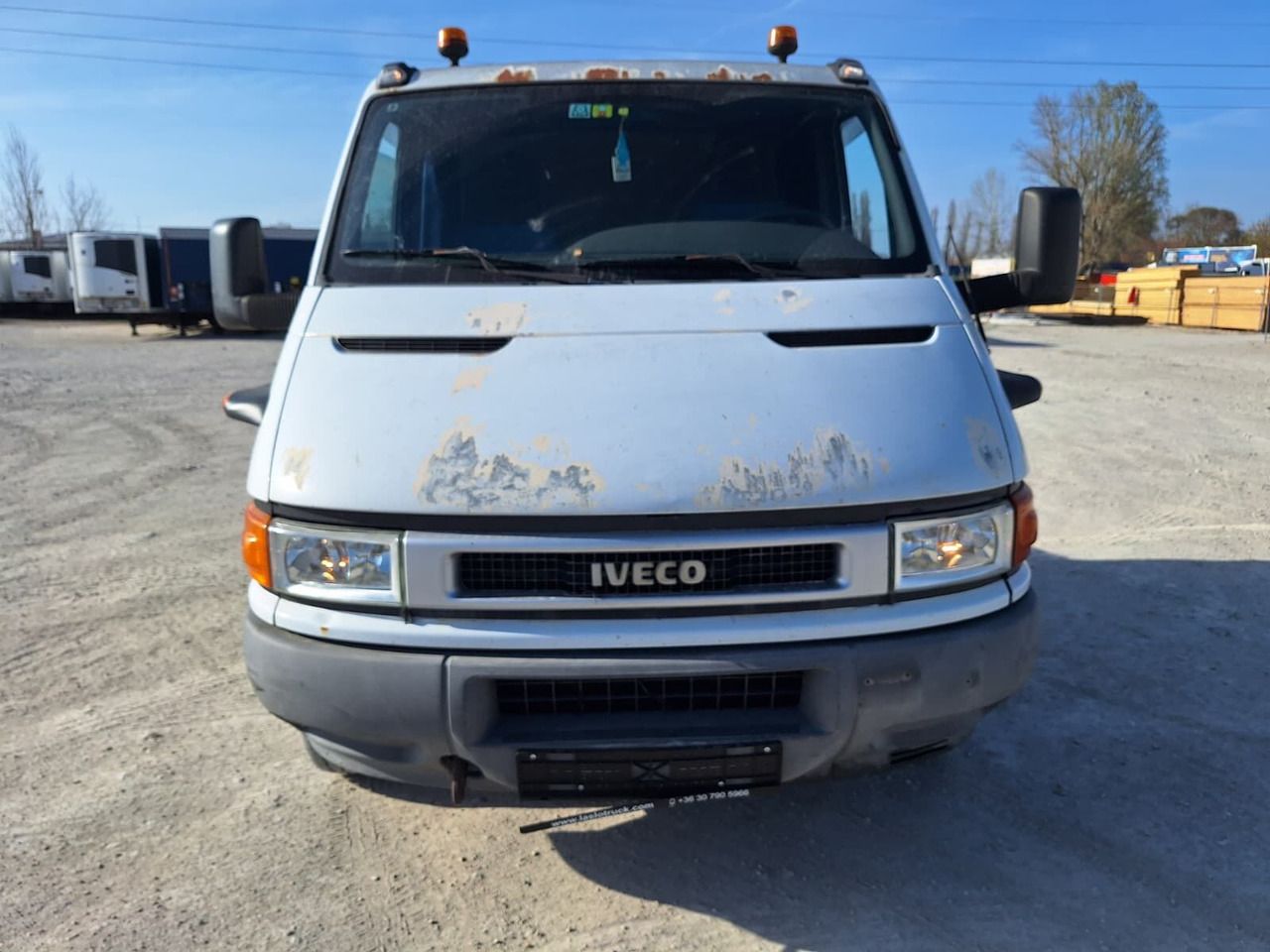 IVECO Daily 50 C 13 - Doka BE Mini Trekker - SZM - 3.5t - Cabeza tractora: foto 2 IVECO Daily 50 C 13 - Doka BE Mini Trekker - SZM - 3.5t - Cabeza tractora: foto 2