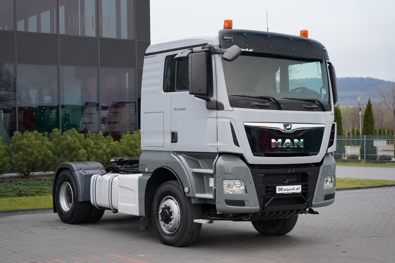 MAN TGX 18.500 / 4x4 / HYDRAULIKA / HYDRODRIVE / NISKA KABINA / OPON - Cabeza tractora: foto 3 MAN TGX 18.500 / 4x4 / HYDRAULIKA / HYDRODRIVE / NISKA KABINA / OPON - Cabeza tractora: foto 3