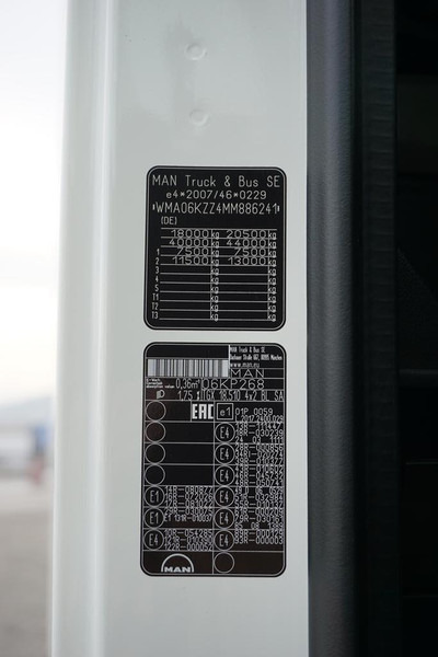 Cabeza tractora MAN TGX / 18.510 / EURO 6 / GX / ACC / RETARDER / I – COOL: foto 11 Cabeza tractora MAN TGX / 18.510 / EURO 6 / GX / ACC / RETARDER / I – COOL: foto 11