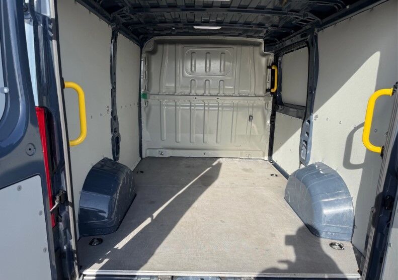 Citroen Jumper L1H1 2.2 Cargo Van - Furgón: foto 5 Citroen Jumper L1H1 2.2 Cargo Van - Furgón: foto 5