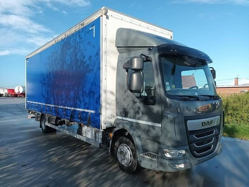 DAF LF 210 box truck+tail lift - Camión caja cerrada: foto 3 DAF LF 210 box truck+tail lift - Camión caja cerrada: foto 3