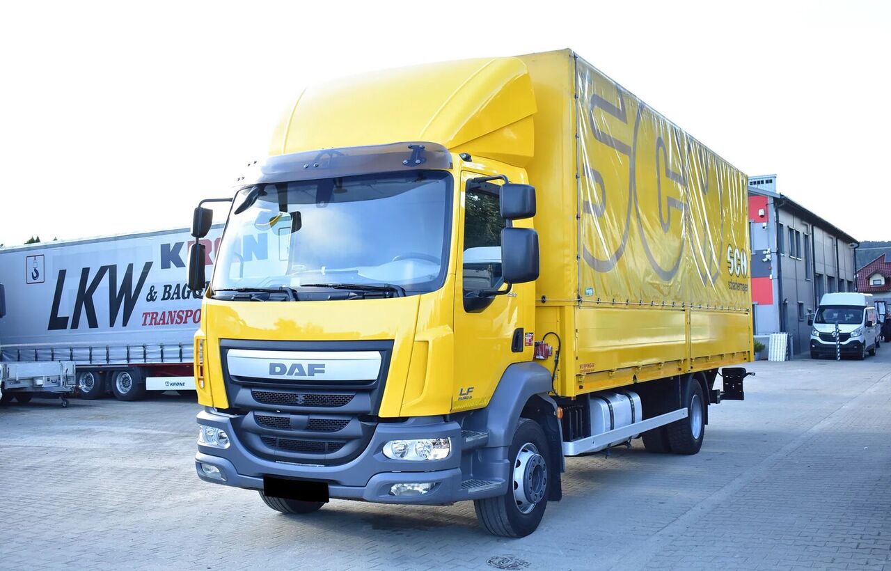 DAF LF 250 tarpaulin truck+Tail lift - Volquete camión: foto 1 DAF LF 250 tarpaulin truck+Tail lift - Volquete camión: foto 1