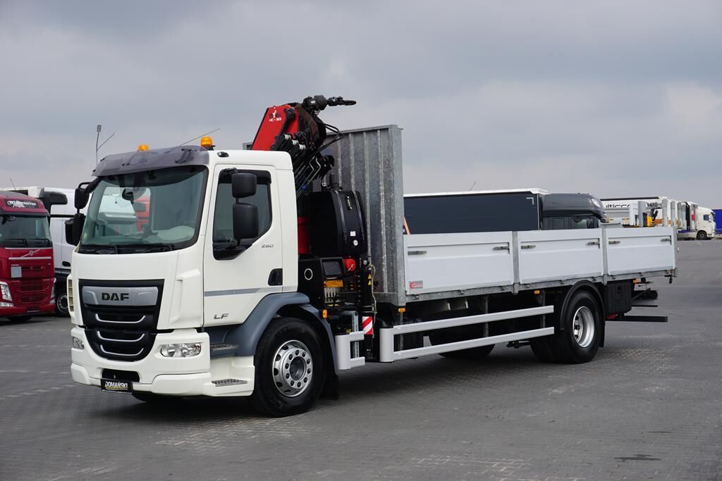 DAF LF / 260 / ACC / SKRZYNIOWY + HDS / HYVA HC-183 / PILOT / ROTATO - Camión caja abierta, Camión grúa: foto 2 DAF LF / 260 / ACC / SKRZYNIOWY + HDS / HYVA HC-183 / PILOT / ROTATO - Camión caja abierta, Camión grúa: foto 2