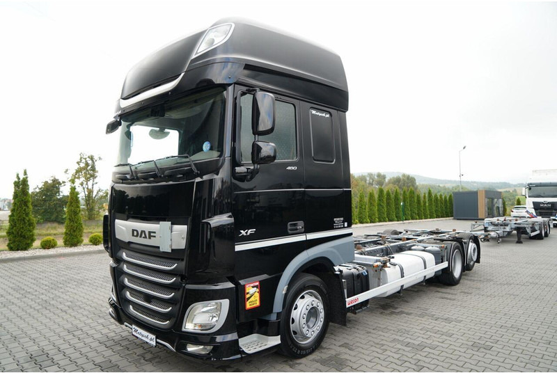 DAF XF 480 / BDF / 6X2 / SSC / I-PARK COOL / OŚ PODNOSZONA / PO KONT - Camión lona: foto 2 DAF XF 480 / BDF / 6X2 / SSC / I-PARK COOL / OŚ PODNOSZONA / PO KONT - Camión lona: foto 2