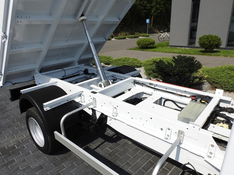 Volquete furgoneta Ford TRANSIT WYWROTKA TEMPOMAT KLIMATYZACJA BLIŹNIACZE KOŁA 170KM [: foto 20 Volquete furgoneta Ford TRANSIT WYWROTKA TEMPOMAT KLIMATYZACJA BLIŹNIACZE KOŁA 170KM [: foto 20