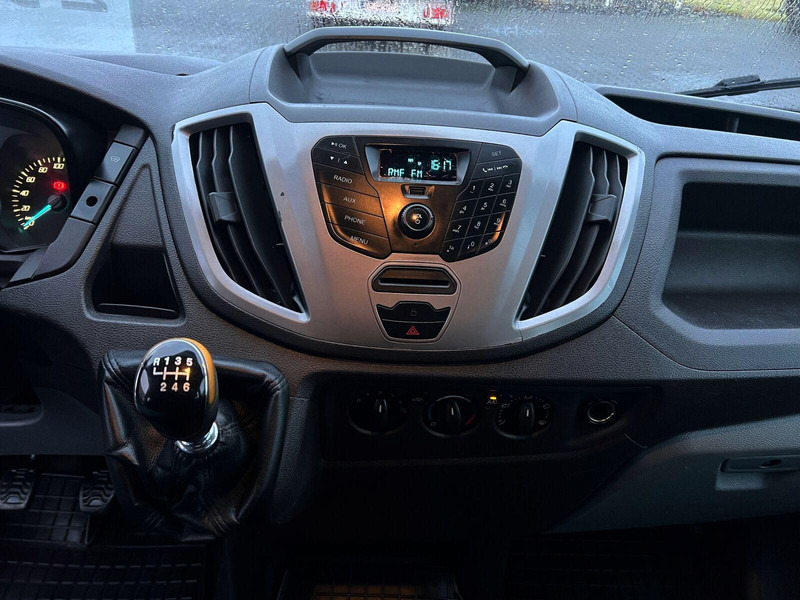 Furgoneta con caja de lona Ford Transit Doka Brygadówka 7-miejsc Plandeka: foto 10 Furgoneta con caja de lona Ford Transit Doka Brygadówka 7-miejsc Plandeka: foto 10