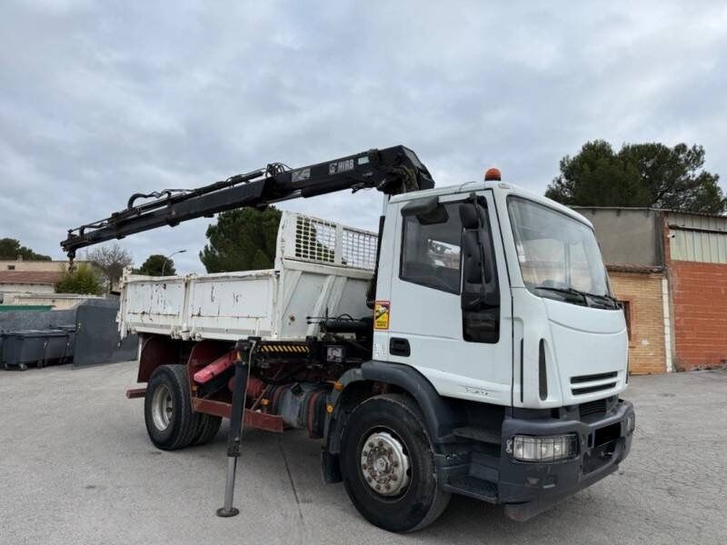 IVECO 180E28 / HIAB crane - Volquete camión, Camión grúa: foto 4 IVECO 180E28 / HIAB crane - Volquete camión, Camión grúa: foto 4