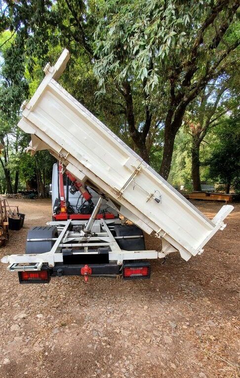 IVECO 35C13 / crane - Volquete furgoneta: foto 2 IVECO 35C13 / crane - Volquete furgoneta: foto 2