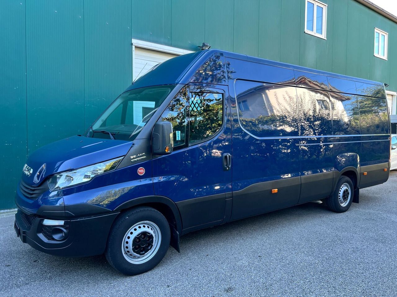 IVECO Daily 35-140 - Van - Furgón: foto 1 IVECO Daily 35-140 - Van - Furgón: foto 1