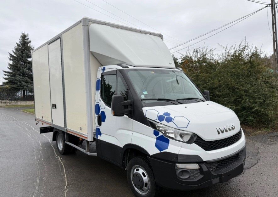 IVECO Daily 35-170 3.0 box truck - Furgoneta: foto 2 IVECO Daily 35-170 3.0 box truck - Furgoneta: foto 2
