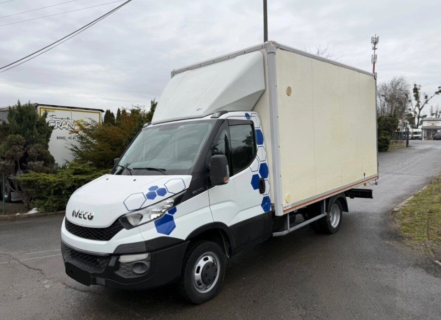 IVECO Daily 35-170 3.0 box truck - Furgoneta: foto 1 IVECO Daily 35-170 3.0 box truck - Furgoneta: foto 1